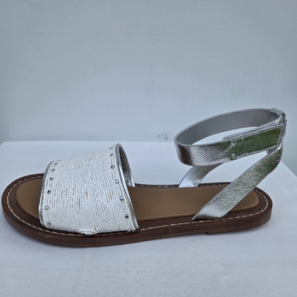 Sarto By Franco Sarto Rosa Flat Sandal Size-8 NWOT - Picture 3 of 13